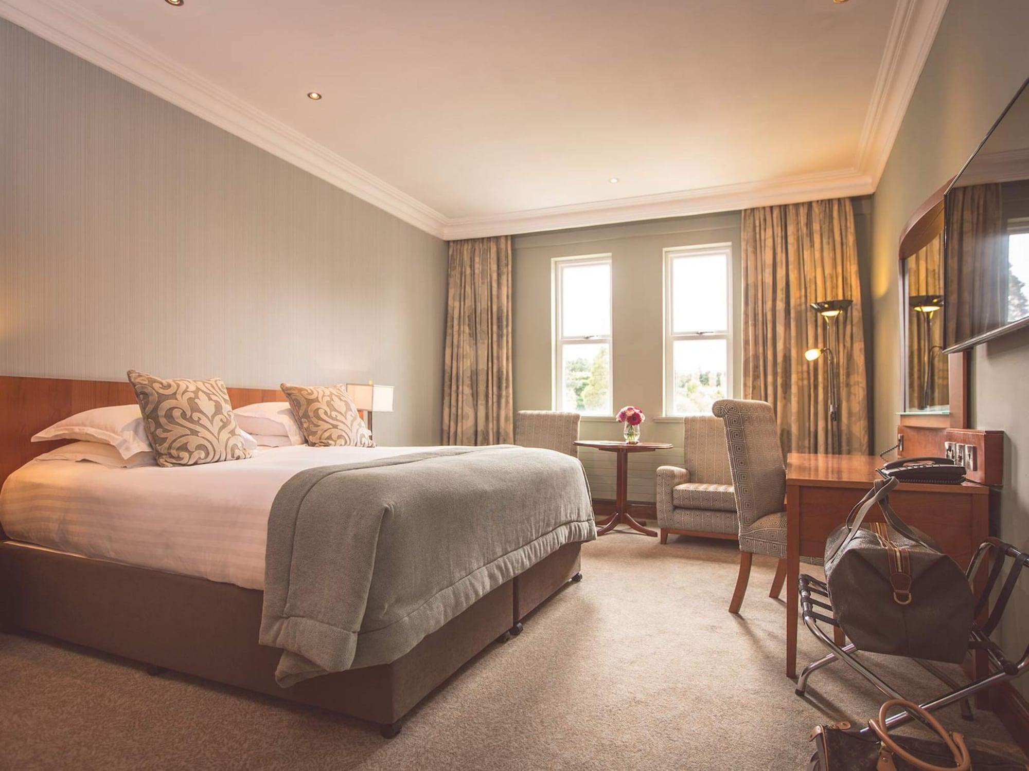 The Culloden Estate And Spa Holywood  Extérieur photo A bedroom at the hotel