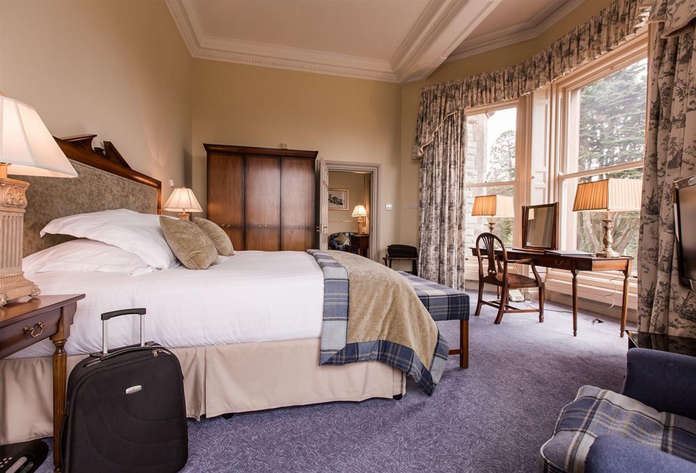 The Culloden Estate And Spa Holywood  Extérieur photo A bedroom at the hotel
