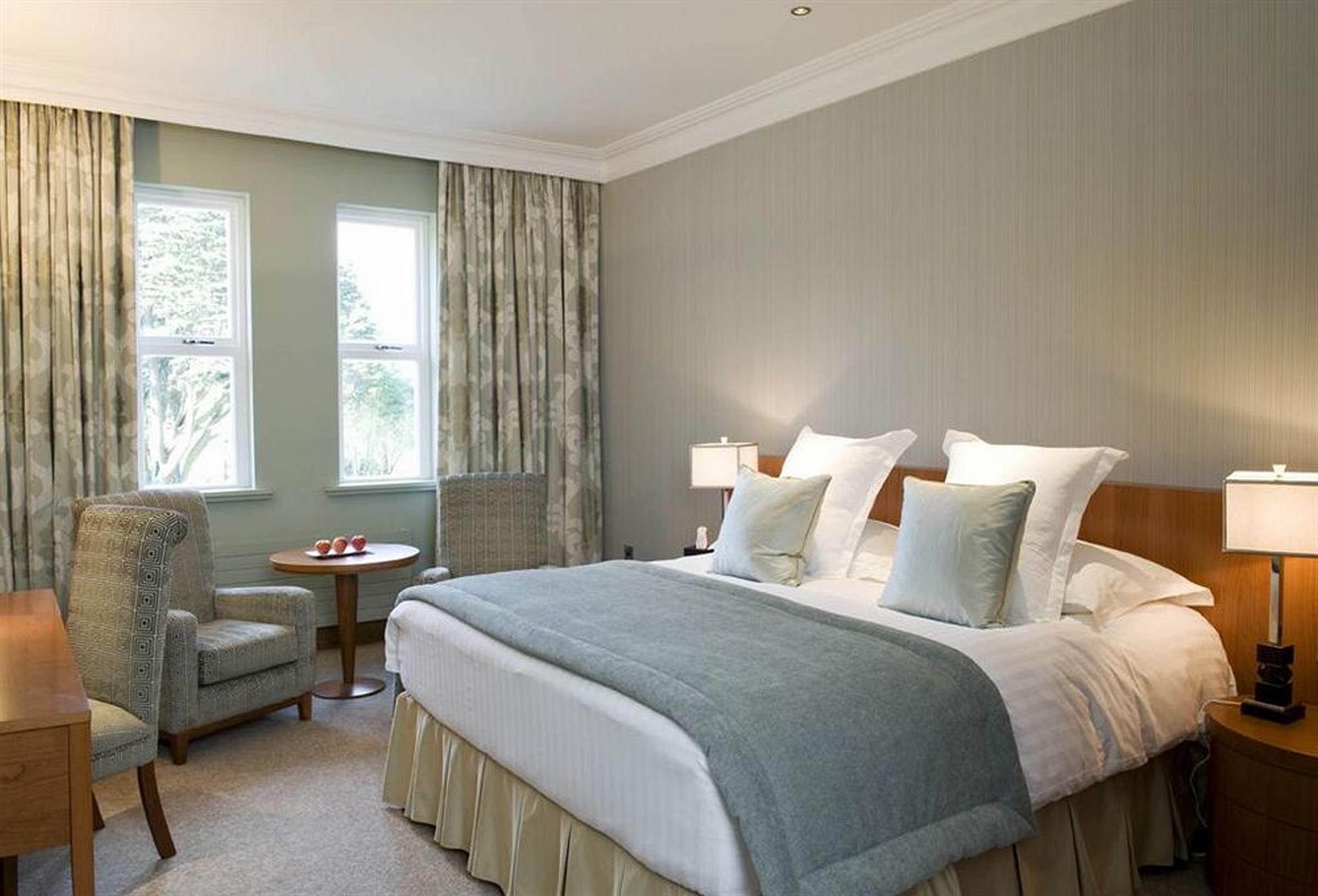 The Culloden Estate And Spa Holywood  Extérieur photo A bedroom at the hotel