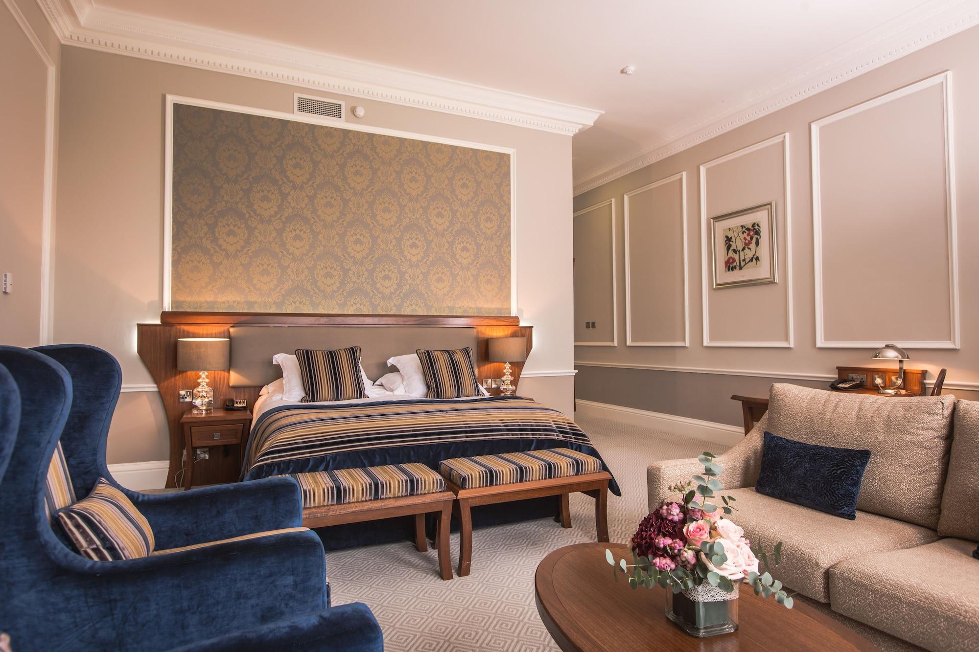 The Culloden Estate And Spa Holywood  Extérieur photo A bedroom at the hotel