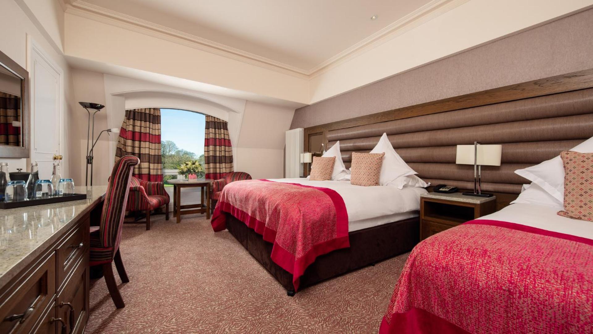 The Culloden Estate And Spa Holywood  Extérieur photo A bedroom at the hotel