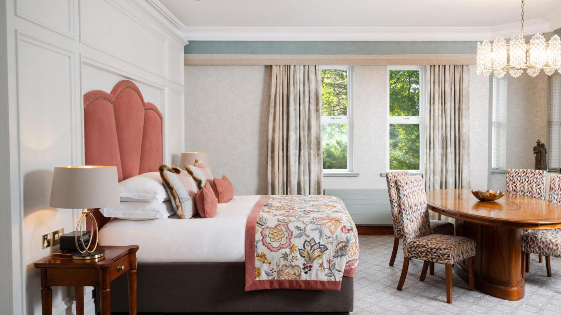 The Culloden Estate And Spa Holywood  Extérieur photo A bedroom at the hotel