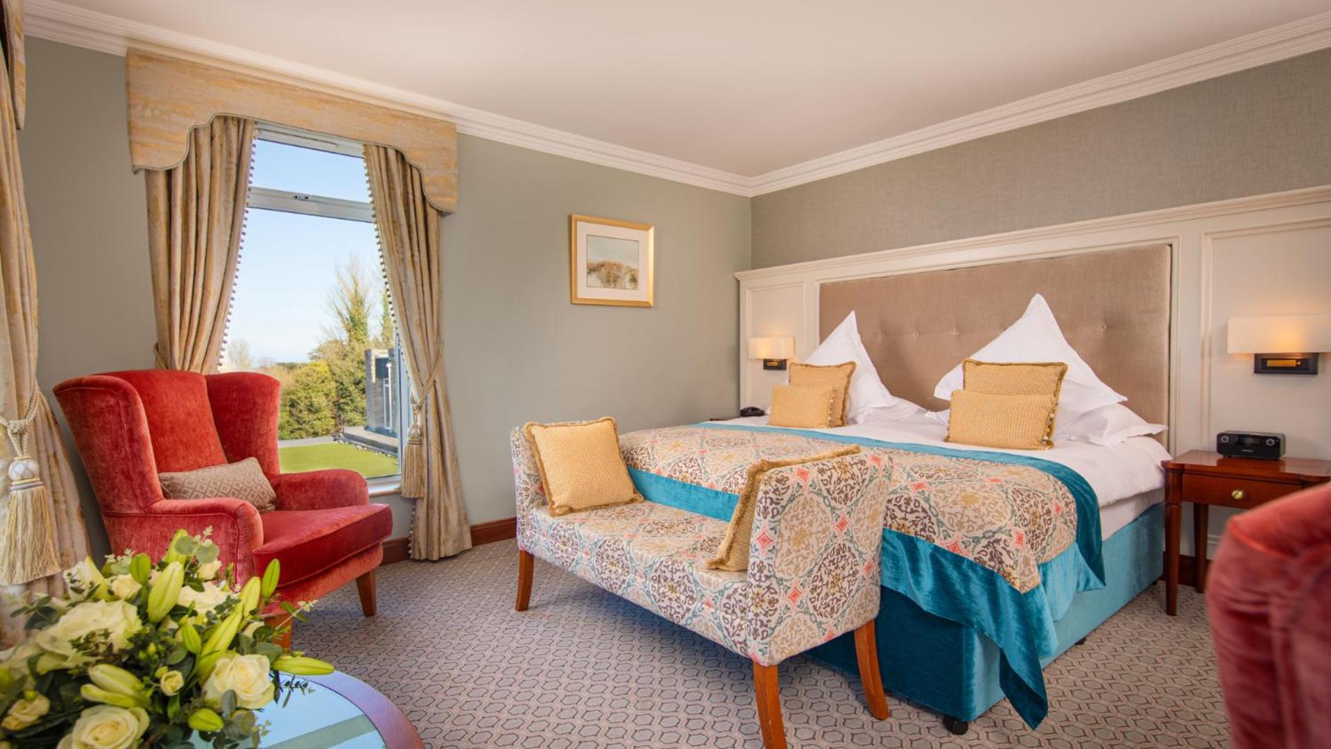 The Culloden Estate And Spa Holywood  Extérieur photo A bedroom at the hotel