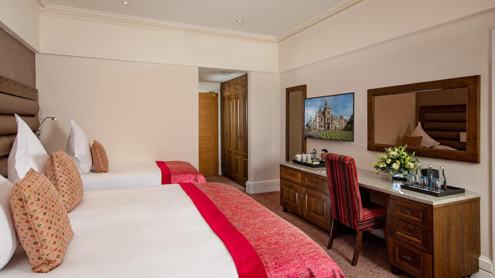 The Culloden Estate And Spa Holywood  Extérieur photo A bedroom at the hotel
